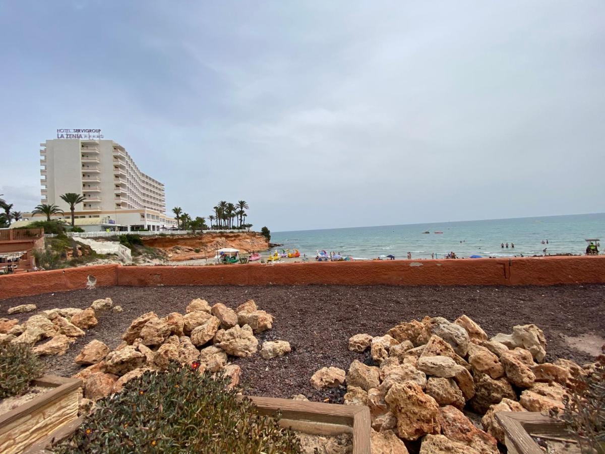 Costa 2-bedroom 1-bath Renovated Vacation On La Zenia Apartament